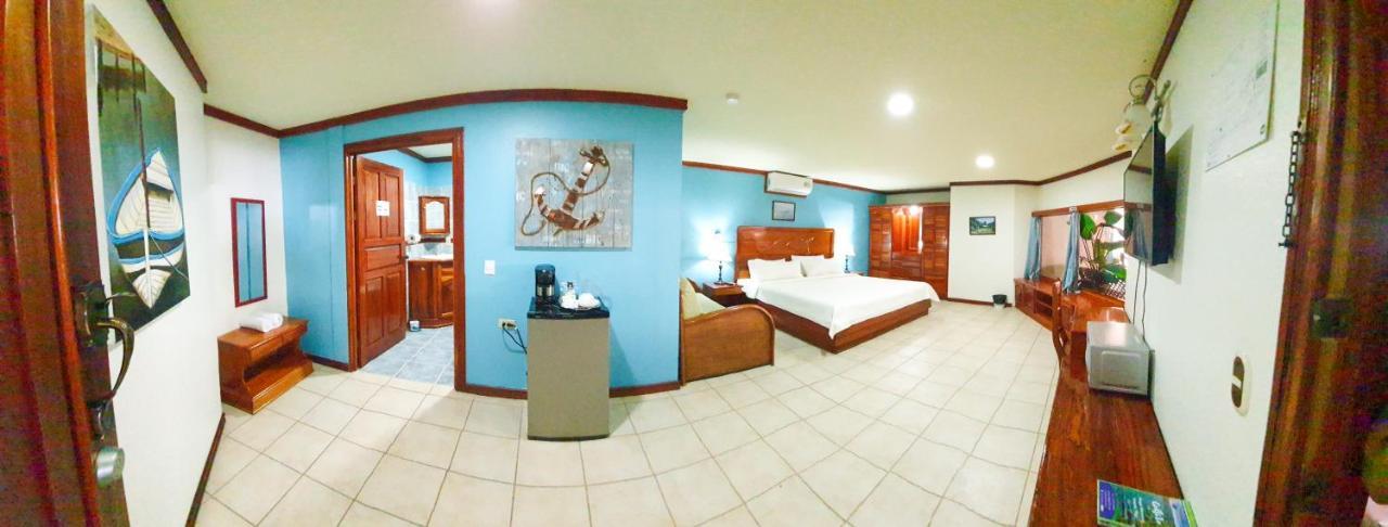 Fish Hook Marina Hotel Golfito Ngoại thất bức ảnh