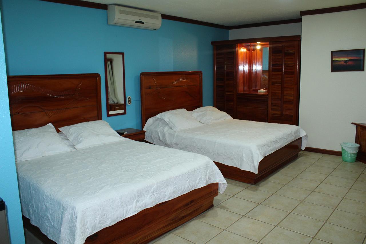 Fish Hook Marina Hotel Golfito Ngoại thất bức ảnh