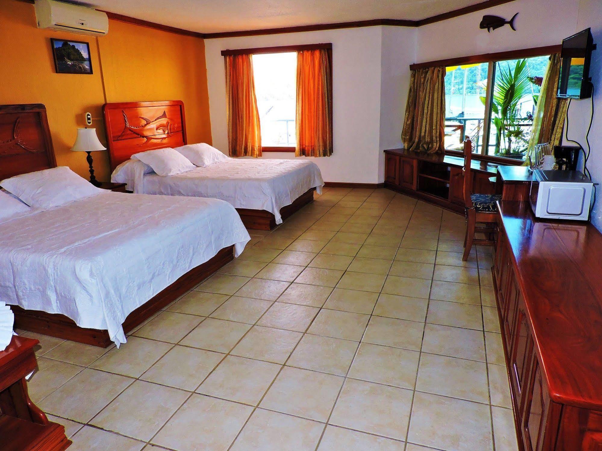Fish Hook Marina Hotel Golfito Ngoại thất bức ảnh